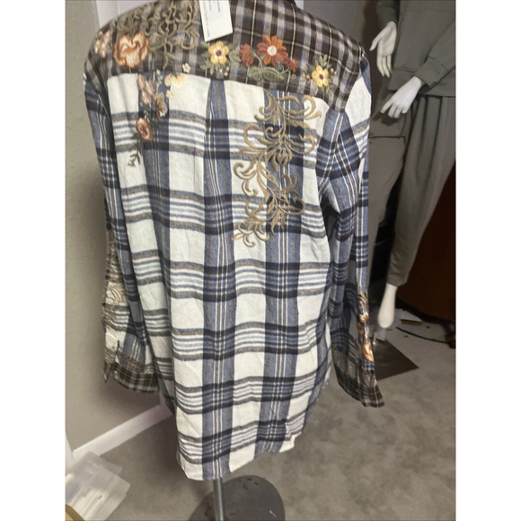 Large Embroidered Plaid Women’s Blouse Blue By Paparazzi nWT Flannel Top - Picture 7 of 9